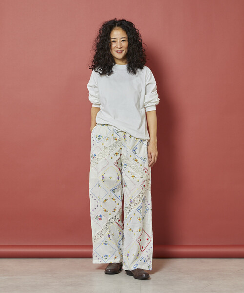 Freada（フリーダ）の「Freada/フリーダ フラワーハンカチ刺繍パンツ（その他パンツ・レディース・ブラック/ホワイト・ONE SIZE）」の14枚目の写真