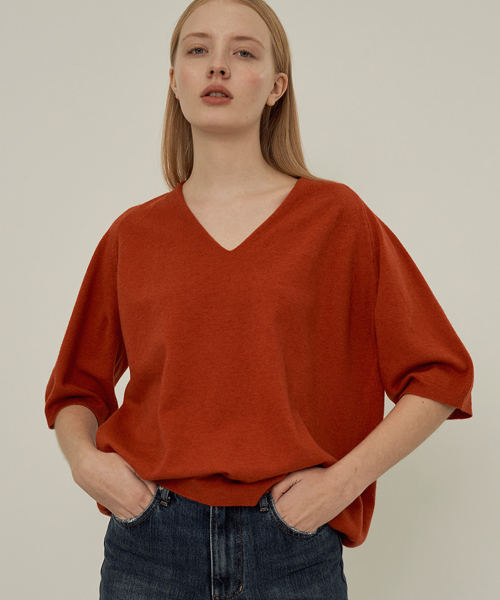 VASCARA（バスカラ）の「V-Neck Half Sleeves Knitwear (7colors)（ニット/セーター・レディース・カーキ/ブラック/ライトブラウン/パープル/ブラウン/レンガ/ライトグレー・FREE）」の8枚目の写真