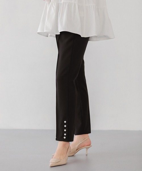 Fit more（フィットモア）の「裾パールテーパードパンツ（その他パンツ・レディース・ブラック/アイボリー/ブルーグレー・S/PS/M）」の13枚目の写真