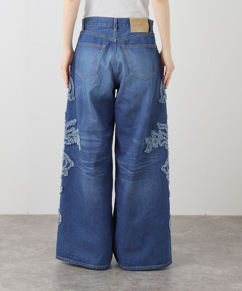 TAAKK（ターク）の「TAAKK SCULPTURAL EMBROIDERY DENIM PANTS TA26SS-PT331：デニムパンツ（デニムパンツ・レディース・ブルー・MEDIUM）」の10枚目の写真