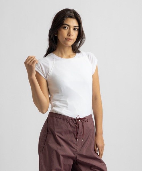 Saturdays NYC（サタデーズ ニューヨークシティ ）の「Bree Capped Sleeve Tee（Tシャツ/カットソー・レディース・ホワイト/グレー/ブラック・M/L/S）」の2枚目の写真