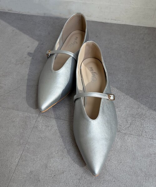 Chez toi(シェトワ)の「メリージェーンストラップパンプス(パンプス・レディース・ブラック/インディゴブルー/シルバー・MEDIUM/LARGE)」の1枚目の写真