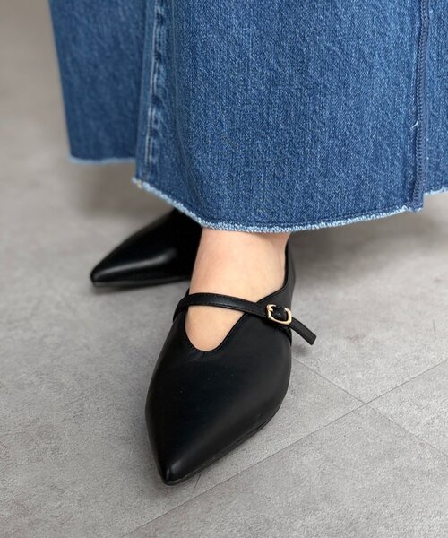 Chez toi(シェトワ)の「メリージェーンストラップパンプス(パンプス・レディース・ブラック/インディゴブルー/シルバー・MEDIUM/LARGE)」の2枚目の写真