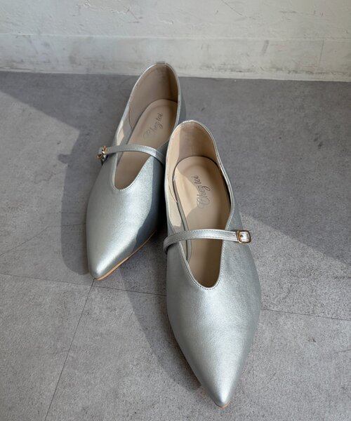 Chez toi(シェトワ)の「メリージェーンストラップパンプス(パンプス・レディース・ブラック/インディゴブルー/シルバー・MEDIUM/LARGE)」の21枚目の写真