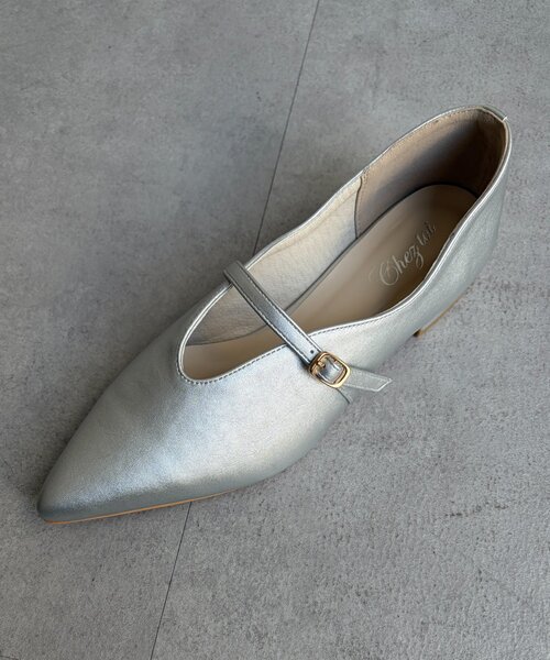 Chez toi(シェトワ)の「メリージェーンストラップパンプス(パンプス・レディース・ブラック/インディゴブルー/シルバー・MEDIUM/LARGE)」の22枚目の写真