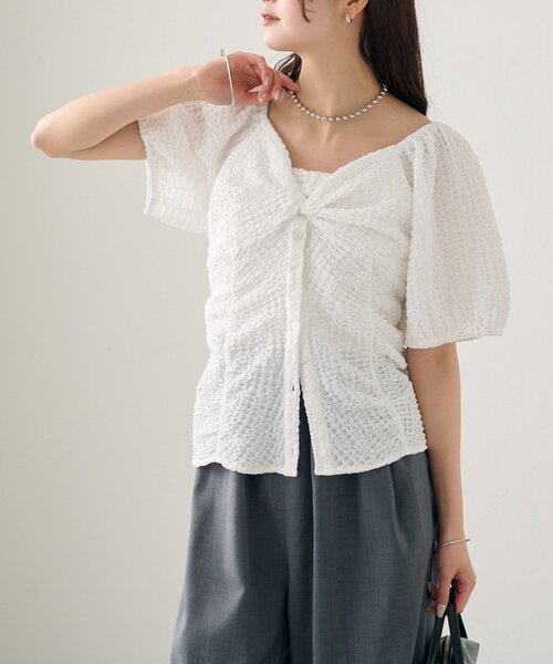 mystic（ミスティック）の「ハートネックパフブラウス（シャツ/ブラウス・レディース・オフホワイト/ブラック/グリーン・FREE）」の11枚目の写真