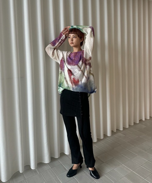 Ameri(アメリ)の「LOW RESOLUTION FLOWER KNIT TOP(ニット/セーター・レディース・ブラック/アイボリー/ブルー・FREE)」の8枚目の写真