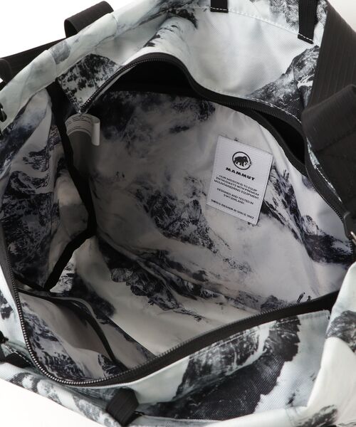 Mammut(マムート)の「エクセロン 2.0 トートバッグ ジャパンエクスクルーシブ ラージ オールオーバープリント / Xeron 2.0 Tote Bag JE Large AOP(トートバッグ・メンズ・ホワイト系その他・21L)」の4枚目の写真