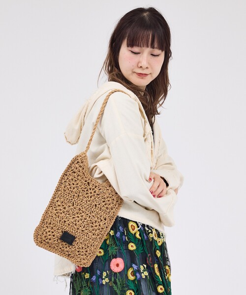 Rouge vif la cle(ルージュヴィフラクレ)の「【Swaraj /スワラージ】手編みペーパーラフィアBAG/トートバッグ/ハンドメイド【WEB限定】(トートバッグ・レディース・ブラック/ベージュ・フリー)」の15枚目の写真