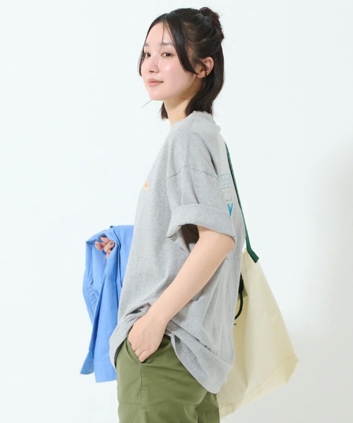 KELTY(ケルティ)の「KELTY BACK TYPO LOGO S/S T-SHIRT(Tシャツ/カットソー・メンズ・ホワイト/ブラック/グレー・L/XL/M)」の6枚目の写真