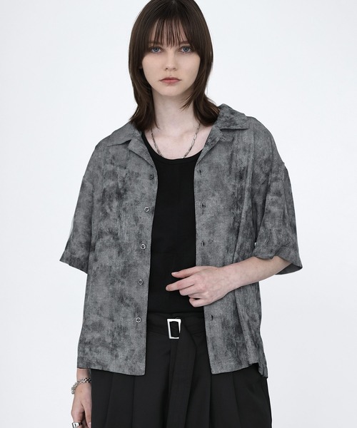 SOCCE（ソーシー）の「アブストラクトオープンカラーシャツ（シャツ/ブラウス・メンズ・ワイン/ブラック/ブルー・M/S/XL/L）」の2枚目の写真