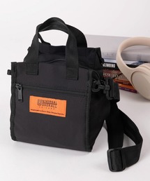 UNIVERSAL OVERALL（ユニバーサルオーバーオール）の「【94】【UNIVERSAL OVERALL/ユニバーサルオーバーオール】ワンポイントロゴ刺繍 スクウェア ミニショルダーバック/ハンドバック/5L（ショルダーバッグ）」