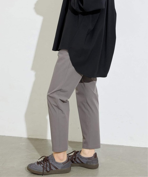 JOURNAL STANDARD（ジャーナルスタンダード）の「《追加》【撥水/接触冷感/洗える/UV】リネンナイロンストレッチテーパードパンツ（その他パンツ・レディース・グレー/ブラック/ベージュ系その他・36/40/38）」の15枚目の写真