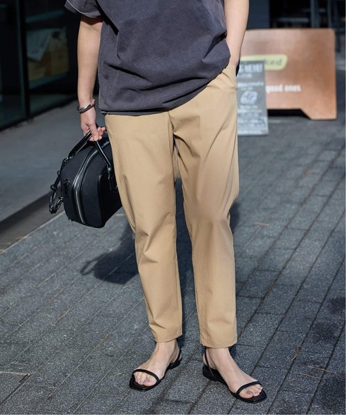 JOURNAL STANDARD（ジャーナルスタンダード）の「《追加》【撥水/接触冷感/洗える/UV】リネンナイロンストレッチテーパードパンツ（その他パンツ・レディース・グレー/ブラック/ベージュ系その他・36/40/38）」の20枚目の写真