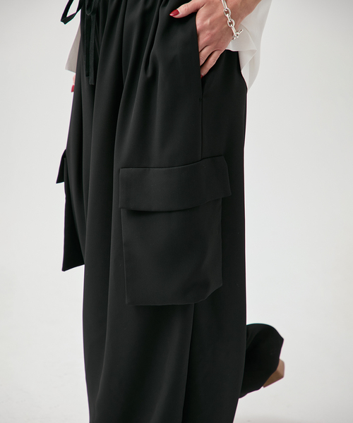 VERMEIL par iena（ヴェルメイユパーイエナ）の「Utility イージーパンツ（その他パンツ・レディース・ブラック/ブラウン・38/36）」の19枚目の写真