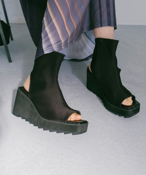 sahara（サハラ）の「Boots Sandals/ブーツサンダル（サンダル・レディース・ブラウン/アイボリー/ブラック・M/L/S）」の2枚目の写真