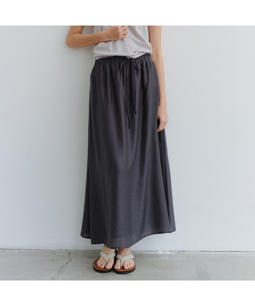 URAGO(ユラーゴ)の「Charlotte shirring long skirt(スカート・レディース・スカイブルー/チャコールグレー・FREE)」の1枚目の写真