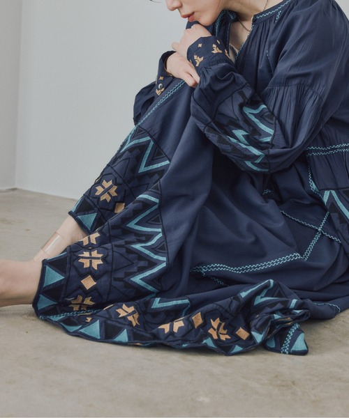 Pqran(クラン)の「カラー刺繍ブラウス(シャツ/ブラウス・レディース・ミント/ネイビー/オフホワイト・FREE)」の7枚目の写真