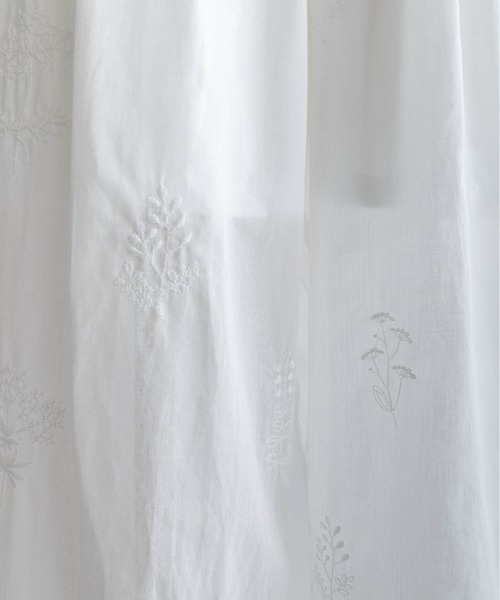 EN NEUME(エンノイム)の「Embroidered Lawn Tuck Easy Pants(その他パンツ・レディース・オフホワイト/ブラック/ベージュ・FREE)」の19枚目の写真
