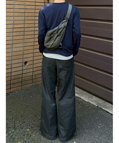 Chikashitsu +(チカシツプラス)の「【Chikashitsu +】double layered henley neck long sleeve / 【チカシツプラス】ダブルレイヤードヘンリーネック長袖Tシャツ<着用動画あり>(Tシャツ/カットソー・メンズ・ブラック/カーキ/ネイビー・ONE SIZE)」の17枚目の写真