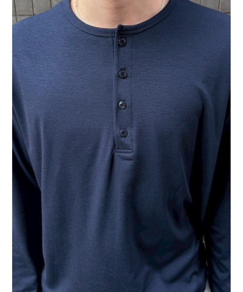 Chikashitsu +(チカシツプラス)の「【Chikashitsu +】double layered henley neck long sleeve / 【チカシツプラス】ダブルレイヤードヘンリーネック長袖Tシャツ<着用動画あり>(Tシャツ/カットソー・メンズ・ブラック/カーキ/ネイビー・ONE SIZE)」の22枚目の写真