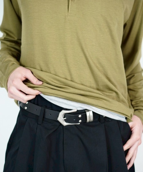 Chikashitsu +(チカシツプラス)の「【Chikashitsu +】double layered henley neck long sleeve / 【チカシツプラス】ダブルレイヤードヘンリーネック長袖Tシャツ<着用動画あり>(Tシャツ/カットソー・メンズ・ブラック/カーキ/ネイビー・ONE SIZE)」の12枚目の写真