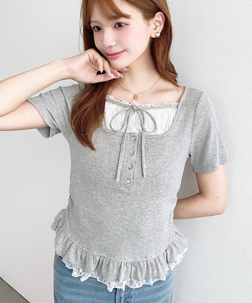 moment+（モーメントプラス）の「レースレイヤード風リボンフリルトップス（Tシャツ/カットソー・レディース・ネイビー/ホワイト系その他/ピンク/アイボリー/ブラック/ブラック系その他/グレー・M/L）」の5枚目の写真