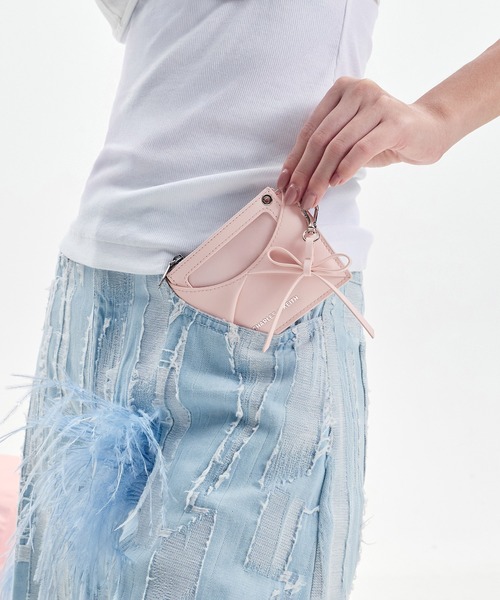 CHARLES & KEITH(チャールズ & キース)の「Hazel ヘーゼル ボウパネル カードホルダー(カードケース・レディース・ピンク系その他3/スミクロ/クリーム・XXS)」の3枚目の写真