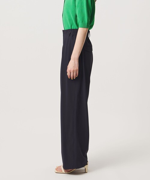 UNITED ARROWS(ユナイテッドアローズ)の「ジャージー タック ワイドパンツ ‐ウォッシャブル‐(スラックス・レディース・ターコイズブルー系/ブラック/ダークブラウン/ネイビー・38/36)」の17枚目の写真
