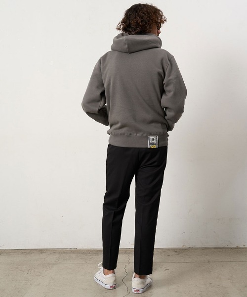 STUD MUFFIN(スタッドマフィン)の「mpa4118- T-C裏毛起毛 マルチエンブロイダリー プルパーカー(624-02921)(パーカー・メンズ・チャコールグレー/ブラック/ブラウン/ホワイト・4/3/2)」の14枚目の写真