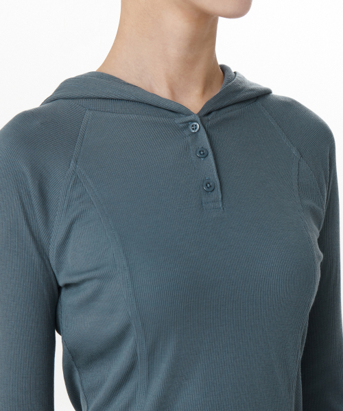 MUSINSA STANDARD WOMAN（ムシンサスタンダードウーマン）の「ウィメンズリブスリムフード付き長袖Tシャツ[ピーコックブルー]（パーカー・レディース・その他・LARGE/MEDIUM/SMALL/X-LARGE/X-SMALL）」の5枚目の写真