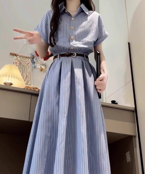 AMAJI(アマジ)の「襟付き 半袖 ウエスト切替 ロング丈 シャツワンピース(シャツワンピース・レディース・ブルー・SMALL/MEDIUM/LARGE/X-LARGE)」の4枚目の写真