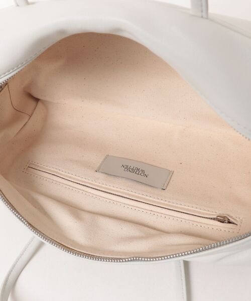 Scrap Book（スクラップブック）の「【NOTHING WRITTEN】POCKET TOTE BAG（トートバッグ・レディース・ホワイト系その他/ブラック・FREE）」の5枚目の写真