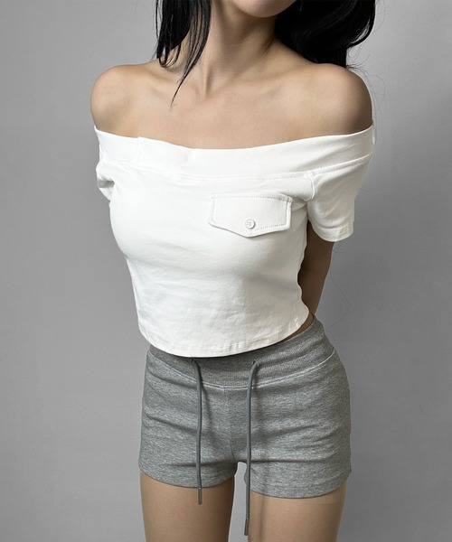 FOLLOWIN（フォロウィン）の「【3COLOR/カップ付き】フェイクポケットオフショルダートップス（Tシャツ/カットソー・レディース・ホワイト/ブラック/グレー・FREE）」の5枚目の写真