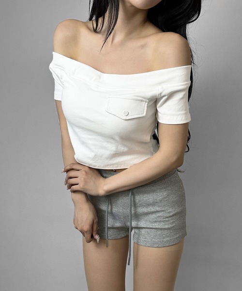 FOLLOWIN（フォロウィン）の「【3COLOR/カップ付き】フェイクポケットオフショルダートップス（Tシャツ/カットソー・レディース・ホワイト/ブラック/グレー・FREE）」の4枚目の写真