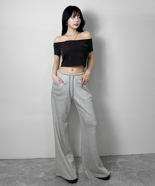 FOLLOWIN（フォロウィン）の「【3COLOR/カップ付き】フェイクポケットオフショルダートップス（Tシャツ/カットソー・レディース・ホワイト/ブラック/グレー・FREE）」の20枚目の写真