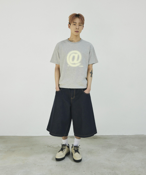 SCALLYWAG（スカリーワグ）の「[リュジョンラン × スケリーワック] アット クロップTシャツ[グレー]（Tシャツ/カットソー・レディース・その他・SMALL/LARGE）」の2枚目の写真