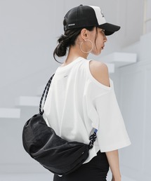 HEREIAM（ヘレイアム）の「【HEREIAM】ユニセックス＆軽量/スポーティーZIP BAG（ショルダーバッグ）」