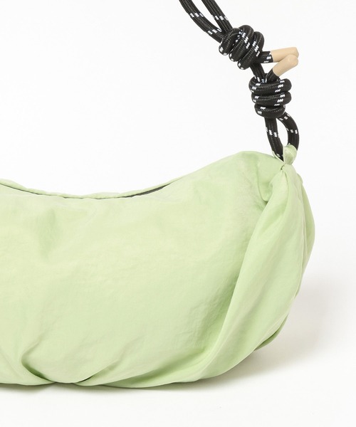 HEREIAM（ヘレイアム）の「【HEREIAM】ユニセックス＆軽量/スポーティーZIP BAG（ショルダーバッグ・レディース・ブラック/ライム/ダークブラウン・FREE）」の20枚目の写真