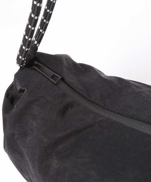 HEREIAM（ヘレイアム）の「【HEREIAM】ユニセックス＆軽量/スポーティーZIP BAG（ショルダーバッグ・レディース・ブラック/ライム/ダークブラウン・FREE）」の22枚目の写真