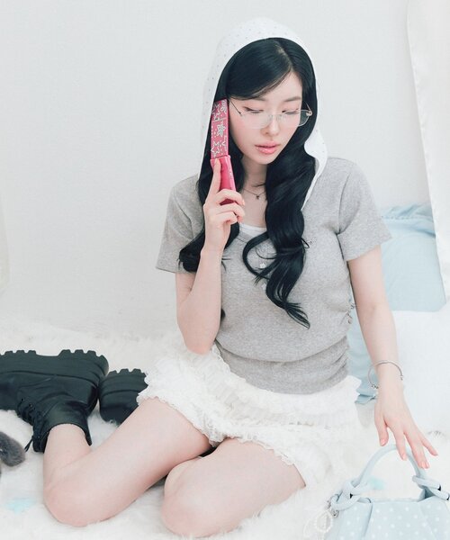OLIVE des OLIVE(オリーブデオリーブ)の「Milky Star フードTシャツ(Tシャツ/カットソー・レディース・トップグレー/サックスブルー/ブラック・FREE)」の3枚目の写真