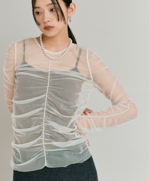 W:Huku(フーク)の「シャーリング シアー トップス / 2Way Shirred Sheer Top(Tシャツ/カットソー・レディース・グレー/アイボリー・FREE)」の3枚目の写真