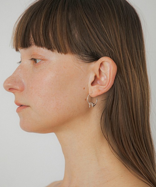 LAPUIS(ラピュイ)の「LAPUIS(ラピュイ)Oui pierced earrings(ピアス(両耳用)・レディース・ゴールド/マルチ・FREE)」の8枚目の写真