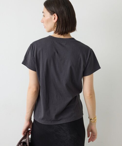 GALLARDAGALANTE(ガリャルダガランテ)の「VネックTシャツ(Tシャツ/カットソー・レディース・ホワイト/チャコールグレー/ベージュ・FREE)」の13枚目の写真