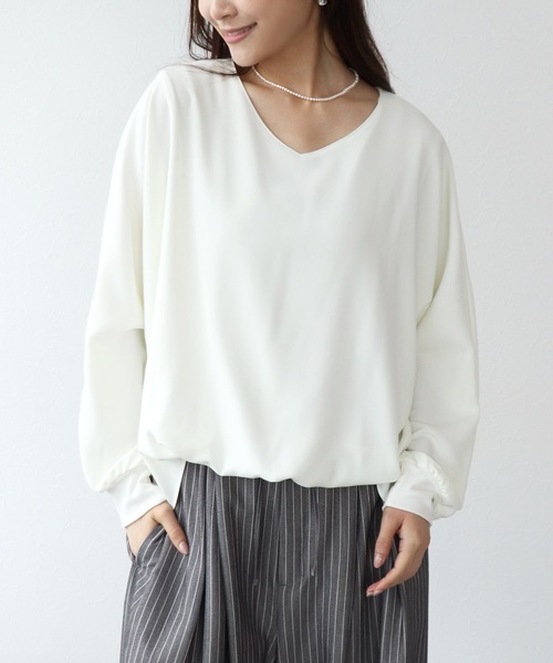 Jines(ジネス)の「ブラウジング袖リブブラウス(シャツ/ブラウス・レディース・ベージュ/ブラック/チャコールグレー/ホワイト/ネイビー・38)」の21枚目の写真