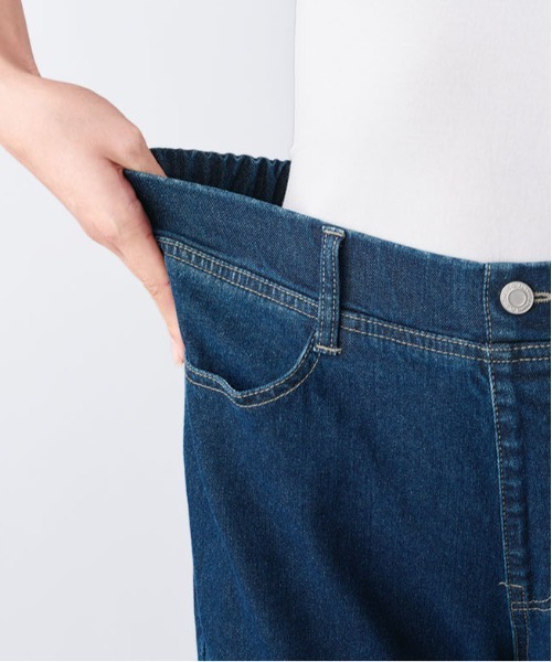 BELLUNA PLUS（ベルーナ）の「裏起毛セミフレアーデニムパンツ７１丈（その他パンツ・レディース・ブラック系/インディゴブルー/ブルー・SMALL/MEDIUM/LARGE/X-LARGE）」の4枚目の写真