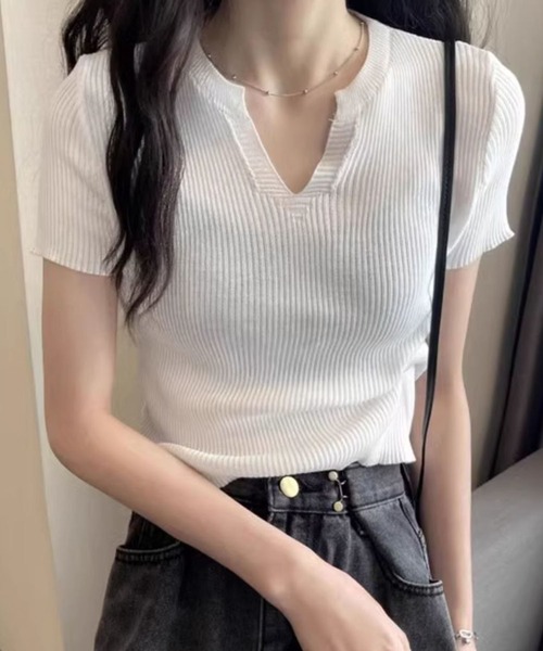 GLAMOROUS JANE(グラマラスジェーン)の「キーネック半袖ニットトップス(ニット/セーター・レディース・ブラック/ホワイト/グレー・FREE)」の1枚目の写真