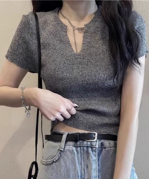 GLAMOROUS JANE(グラマラスジェーン)の「キーネック半袖ニットトップス(ニット/セーター・レディース・ブラック/ホワイト/グレー・FREE)」の6枚目の写真