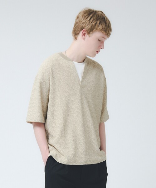 CREPE JERSEY — хенли‑нек с длинным рукавом, скрипт‑футболка