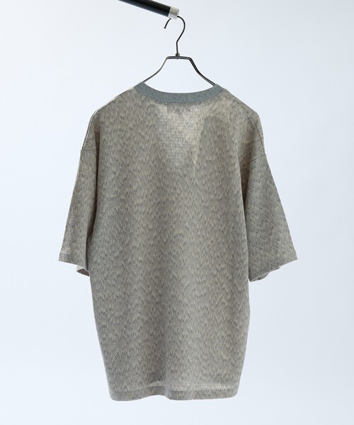 ABAHOUSE(アバハウス)の「CREPE JERSEY ヘンリーネック スキッパーTシャツ(Tシャツ/カットソー・メンズ・ブラック/ブラウン/グレー/グレイッシュベージュ・46/48)」の13枚目の写真